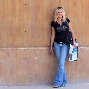 Meet your Posher, Lynda